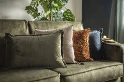 BY-BOO Minx Vihreä Samettityyny 40×60 -Snugg By Boo357 e1633970609538