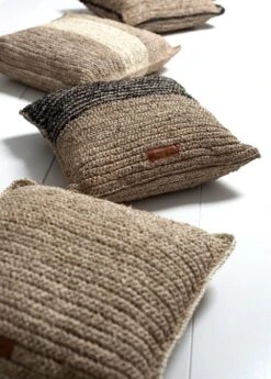 Snugg -Snugg Large ML 920138 ML 920102 ML 920114 ML 920126 cushion square sf2 DTP 10632512557016 1 scaled e1589219073832 1