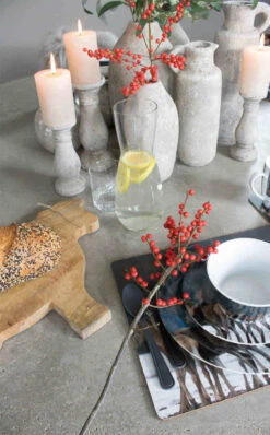 RUSTIK LYS Pöytäkynttilä Rosa L -Snugg MarsMore kitchen table christmas e1580147878360 1