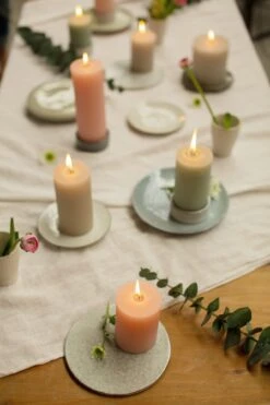 RUSTIK LYS Pöytäkynttilä Musta L 5 RUSTIK LYS Pöytäkynttilä Musta L -Snugg Rustic sfeer 1 9