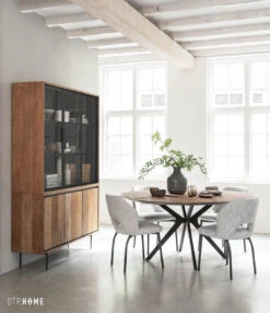 Metropole Pyöreä Ruokapöytä 160 -Snugg SC MP 204764 Metropole dining table round MP204026 showcase ML Bloom side chair sf1 DT 1