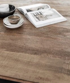 Elemental Tiikkipuinen Saarekepöytä 140 8 Elemental Tiikkipuinen Saarekepöytä 140 -Snugg Snugg Must Livign ruokapoyta elemental detail 1 1