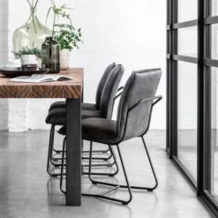 Timeless Beam Jykevä Puinen Ruokapöytä 275×100 -Snugg Snugg Timeless Beam ruokapoyta 250x100 ruokailuryhma 2 e1621498629642 1 2