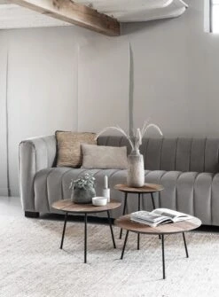 Jupiter Tiikkipuinen Sohvapöytä, Medium -Snugg coffee tables jupiter natural plus sofa elegant sfeer 1