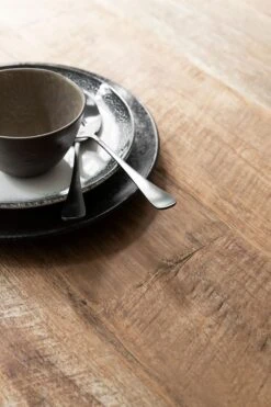 Metropole Pyöreä Ruokapöytä 160 -Snugg dining table metropole detail 4 2