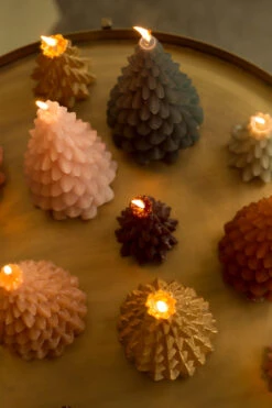 RUSTIK LYS Iso Kuusikynttilä Metsänvihreä -Snugg i m4fhFQn X2