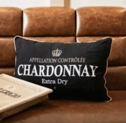Wine Chardonnay Musta Sisustustyyny -Snugg koristetyyny