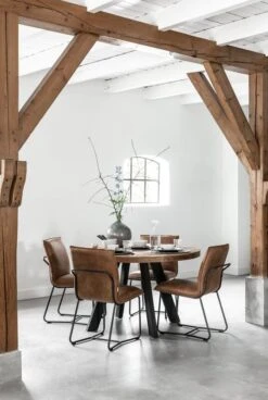 Timeless Jykevä Puinen Pyöreä Ruokapöytä 130 -Snugg ti 428503 beam dining table 2
